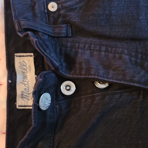 SOLD Madewell Buttoned Shorts - Picture 3 of 8